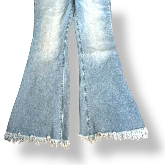 Cello Light Wash Wide Flare Jeans Size 11 Patchwork Panel Raw Hem Y2K Style - Picture 5 of 14